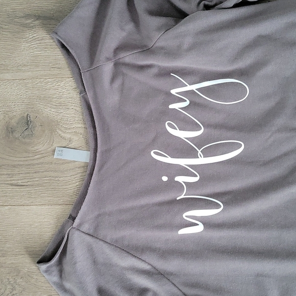 Wifey sweater - Picture 2 of 3